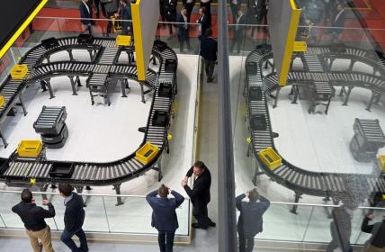 Effiziente und kostengünstige Förderanlagen mit MCP PLAY (Foto: INTERROLL Holding GmbH)